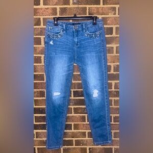 White House black market - size 8